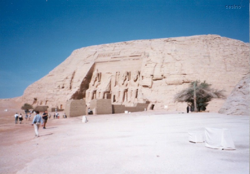 abusimbel10.jpg