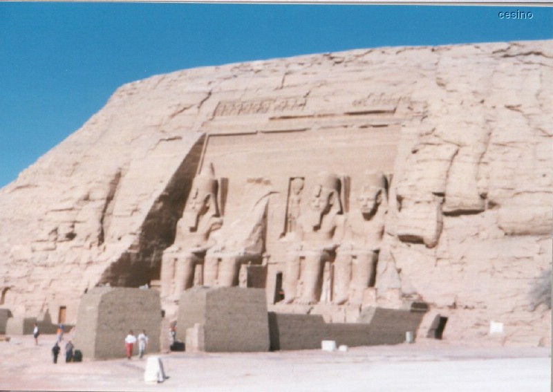 abusimbel11.jpg