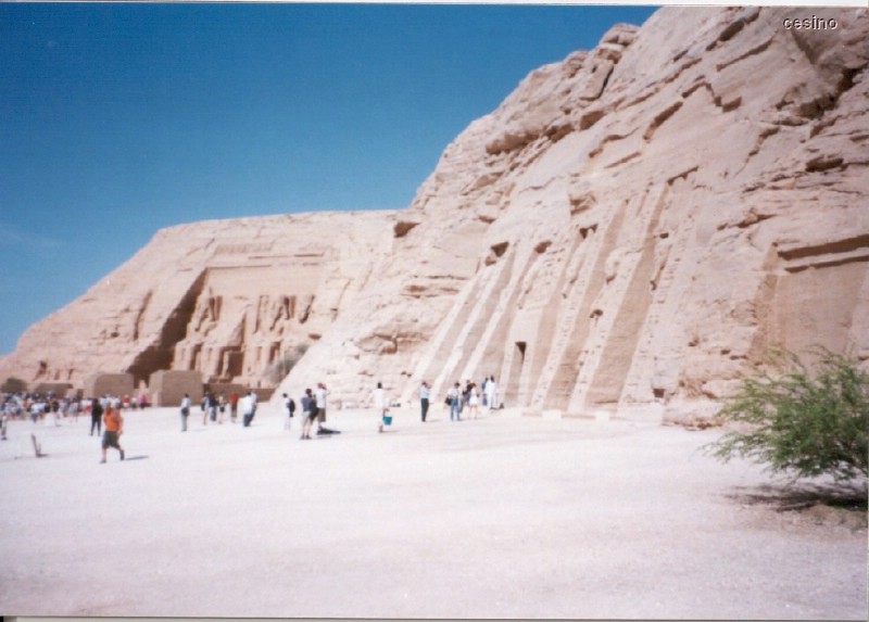 abusimbel12.jpg