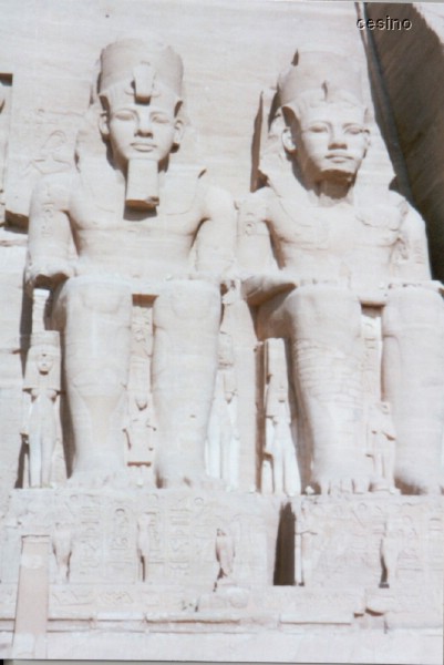 abusimbel3.jpg