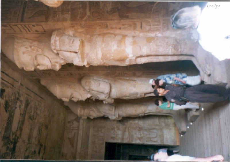 abusimbel_in2.jpg