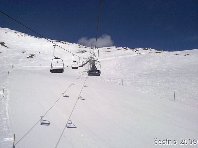 21032010497.jpg