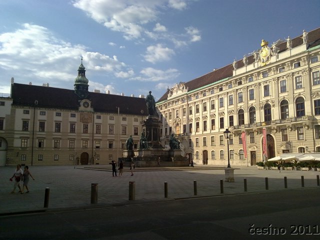 290620111076.jpg