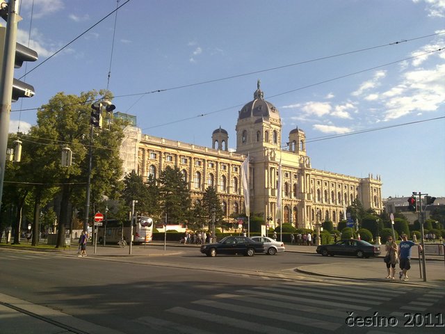 290620111081.jpg
